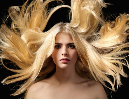 Czy brunetka może wyglądać dobrze w blondzie?