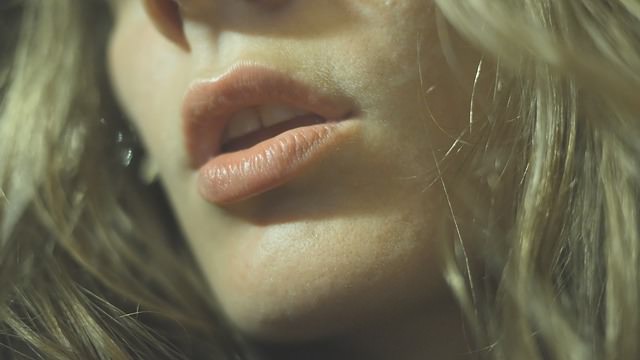 Usta powiększone kwasem hialuronowym
